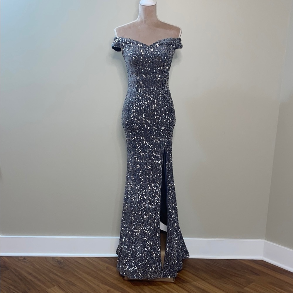 Faeriesty Gray Sequin Embellished Off-Shoulder Women’s Gown Size XS NWT - Picture 2 of 14